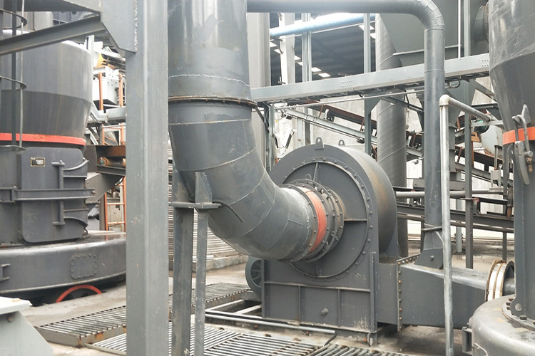 大型石頭磨粉機型號有哪些？選購時要注意什么？